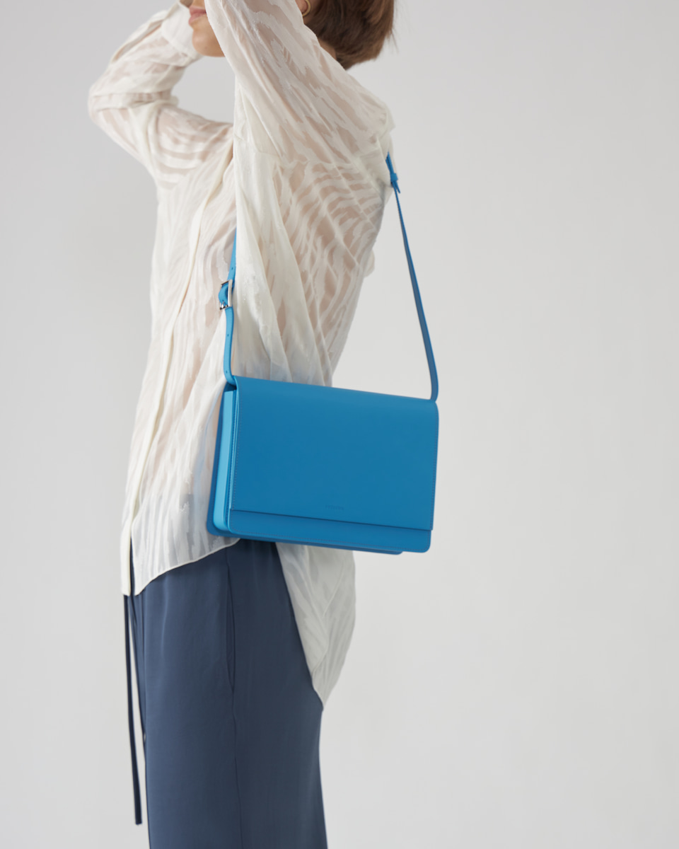 Голубая миниатюрная сумка кроссбоди из натуральной кожи от FETICHE S.036. Adriatic Blue - фото 7