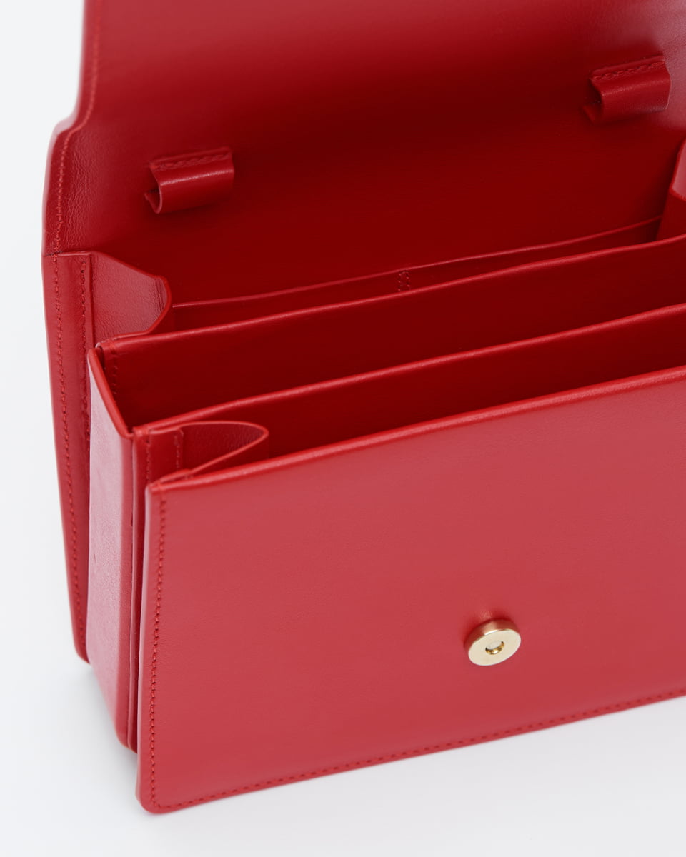 Красная сумка Yoni на короткой ручке из натуральной кожи от FETICHE S.033. Ruby Red - фото 10